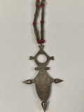 Collier vintage touareg ancien pendentif ethnique perles rouges géométrique