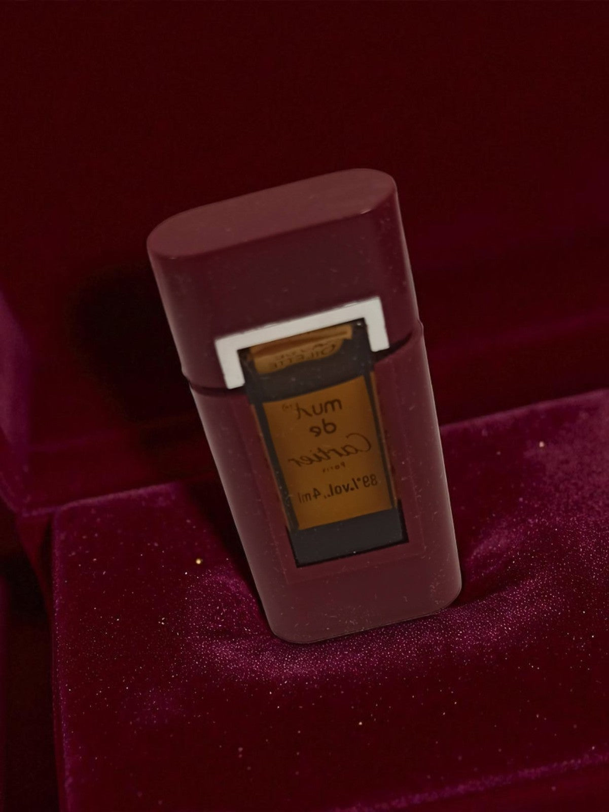 Miniature parfum Must de Cartier vintage flacon rétro bordeaux ancien déco