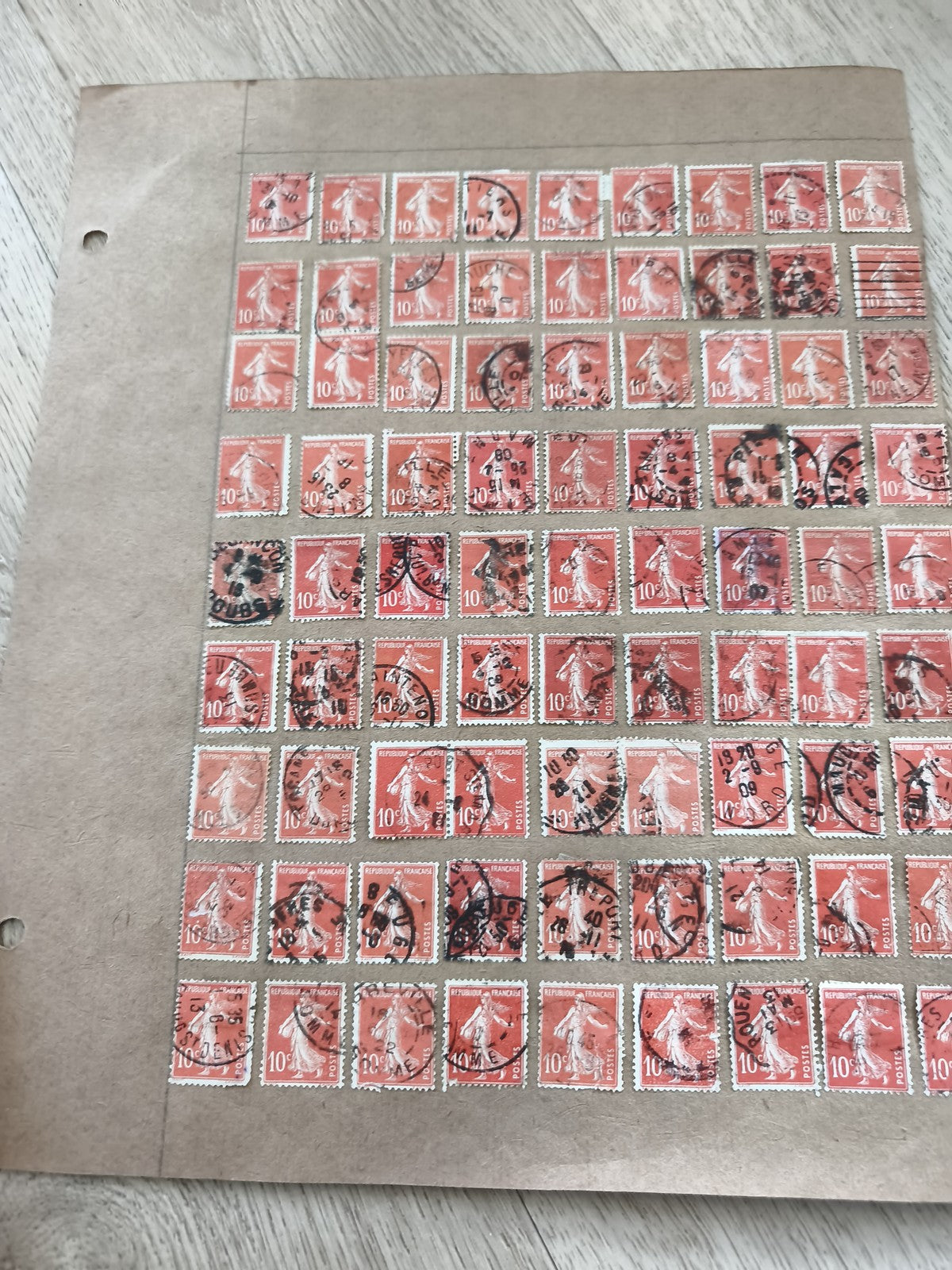Gros lot ancien timbres Marianne 10c rouges oblitérés, planche philatélie étude