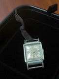 Montre femme mécanique ancienne carré à restaurer vintage rétro rare