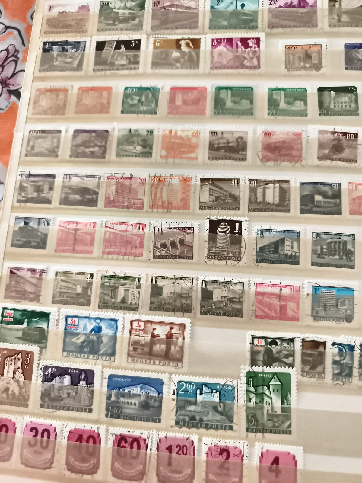 Lot anciens timbres Hongrie Magyar Posta architecture paysages vintage philatéli