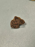 Vintage pin's Mary Lou visage stylisé collection badge rétro ancien