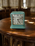 Réveil ancien carré vert tôle à restaurer déco vintage années 50 rétro