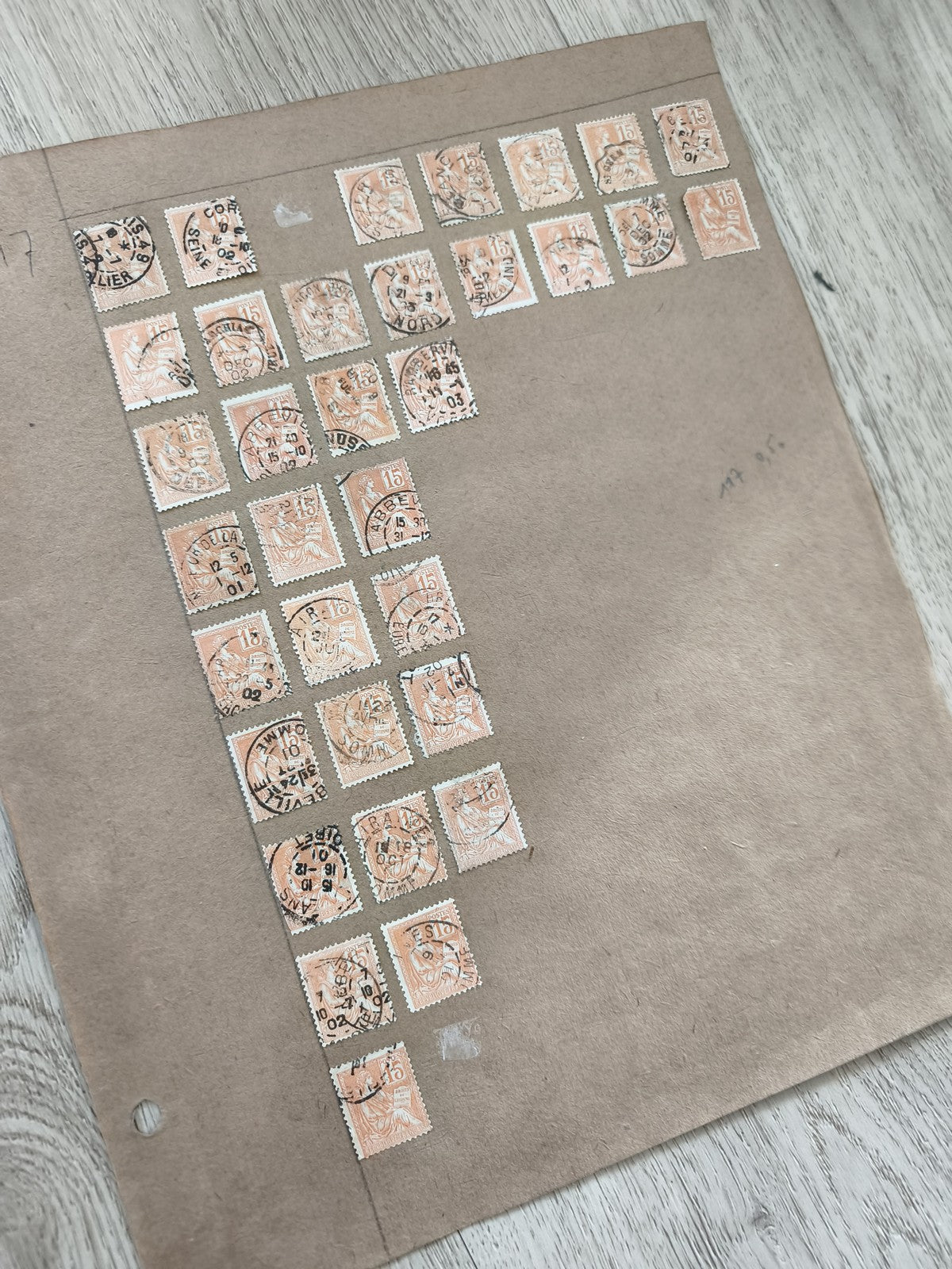 Gros lot timbres anciens Marianne orange oblitérés sur planche philatélie étude