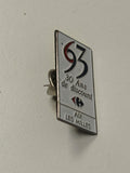 Pin's rétro ancien Carrefour, badge vintage collection, objet publicitaire rare