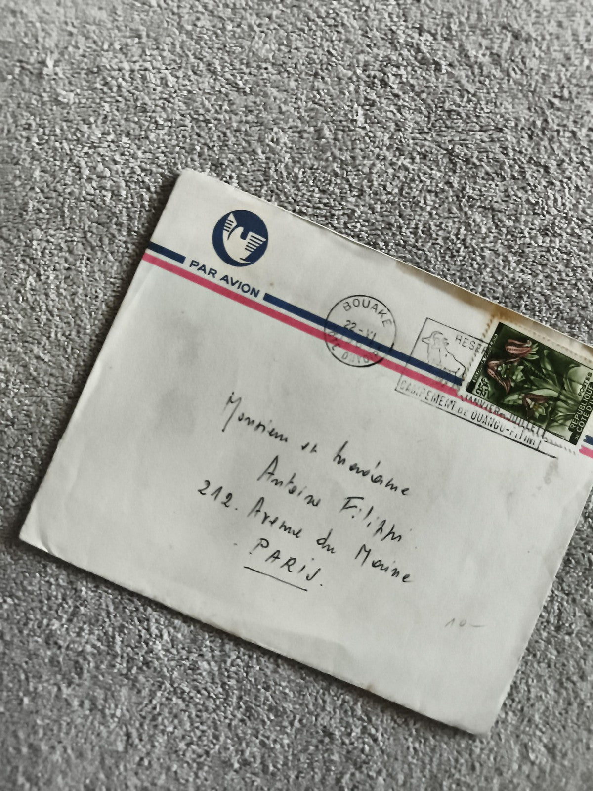 Lettre aérienne Par Avion Bouaké timbre Côte d'Ivoire philatélie Paris