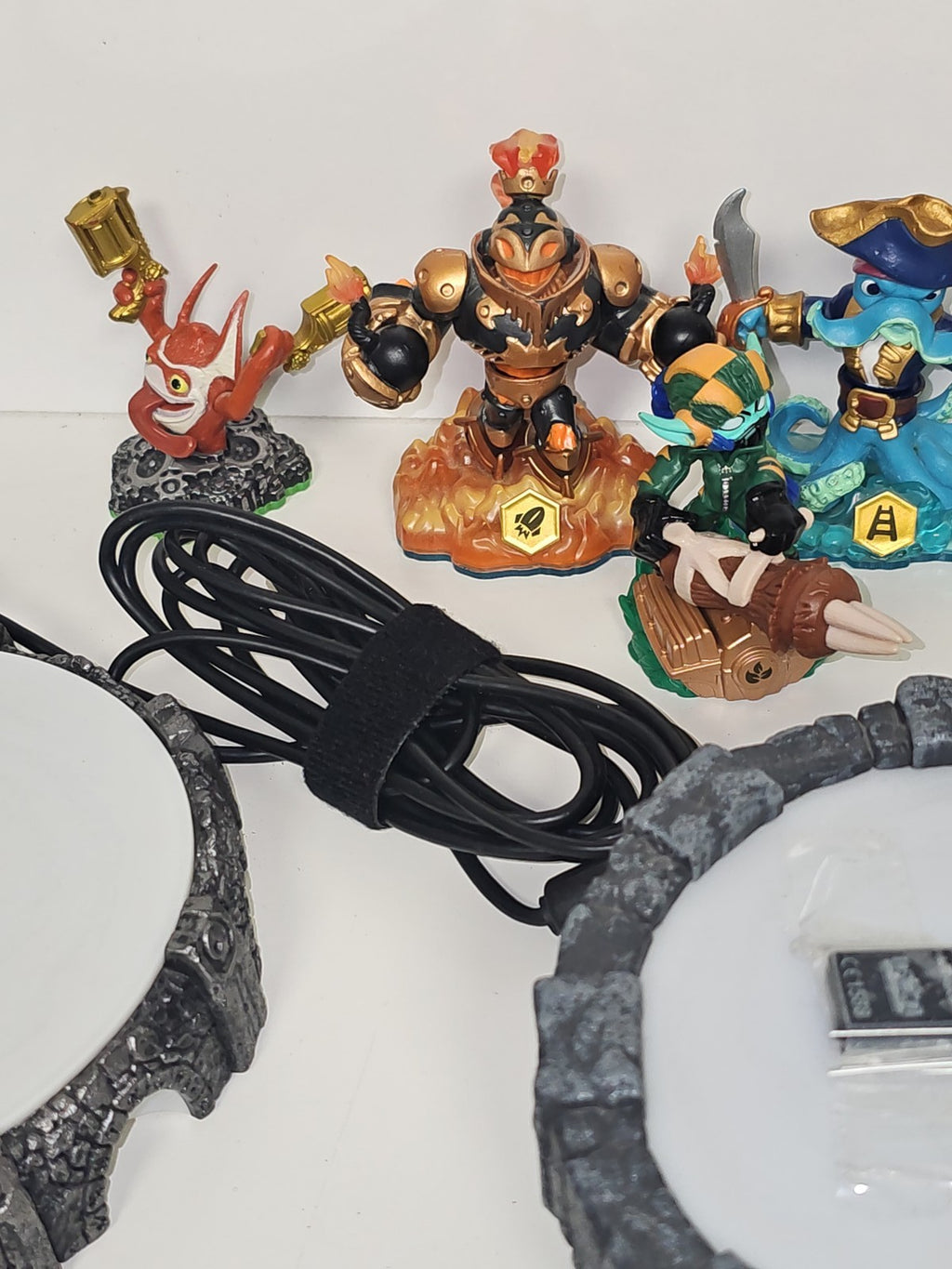 Lot figurines Skylanders Nintendo Wii compatible jeu vidéo, occasion, marque Nin