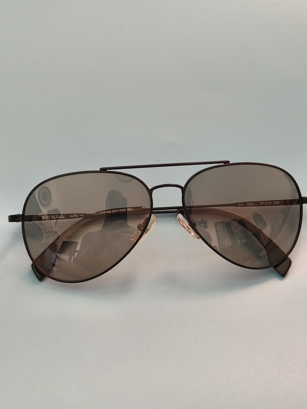 Paire de lunettes de soleil Kiss Kill, monture tendance, accessoire mode unisexe