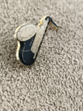 Pin's vintage saxophone émaillé bleu doré, badge instrument musique (Ref 7)