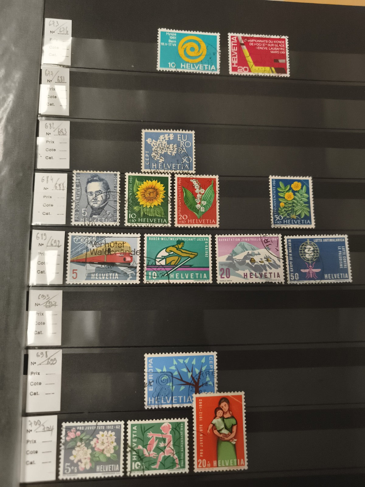 Timbres Suisse Helvetia x14 thématiques fleurs, science, sport, Europa
