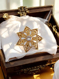 Broche étoile vintage dorée, style rétro, strass transparent et bleu