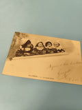 Carte postale ancienne CPA Nos Chéris famille Clown costumes rétro signée