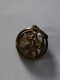 Broche vintage dorée motif paon filigrané perle strass bijou ancien