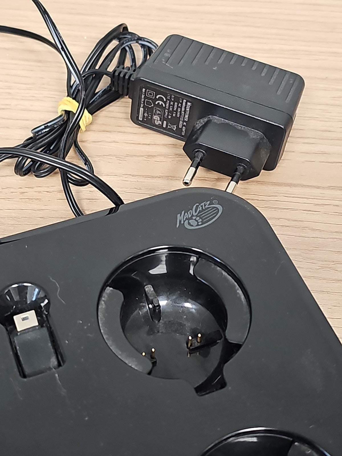 Station de charge MadCatz noire vintage PS Move PlayStation rétro accessoire