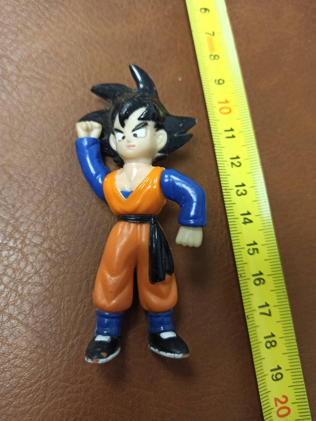 Figurine vintage Dragon Ball Z Goku jouet ancien rétro orange bleu