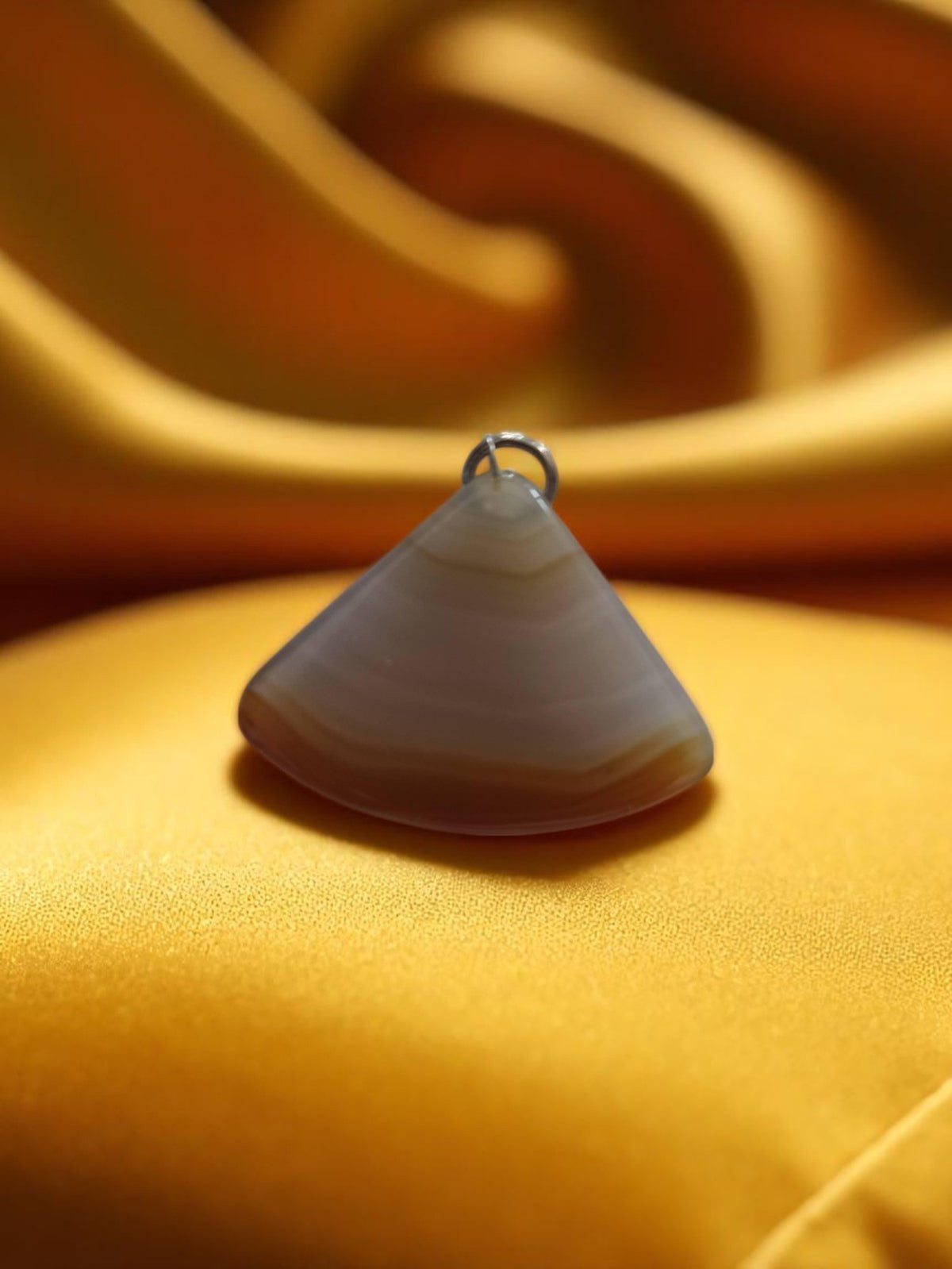 Pendentif vintage agate naturelle, tranche triangulaire rétro, bijou décoratif