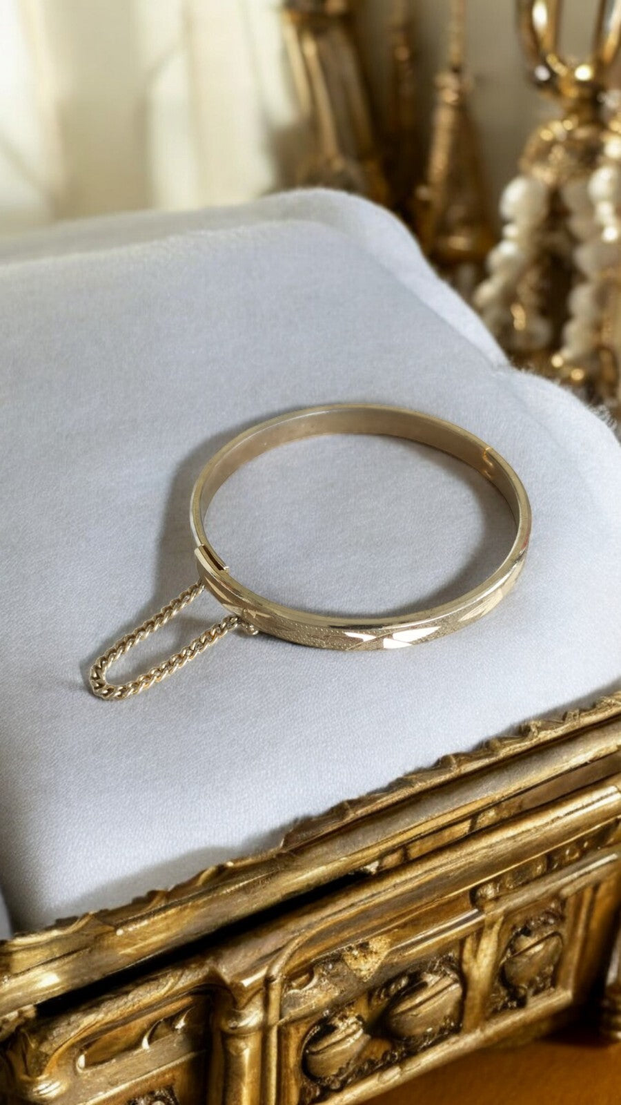 Bracelet jonc vintage métal doré années 90, fermeture sécurité, bijou rétro