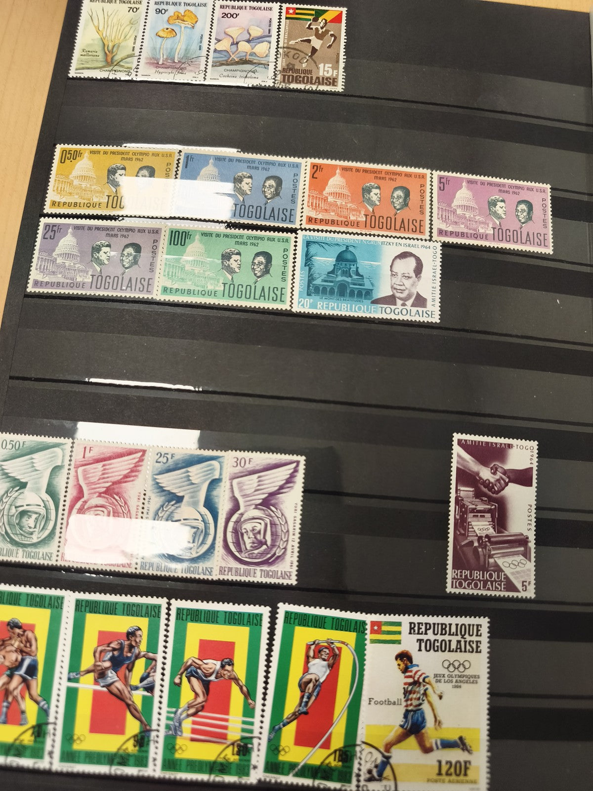 Lot de timbres Togo thématiques sports, aviation, faune, personnages - support n