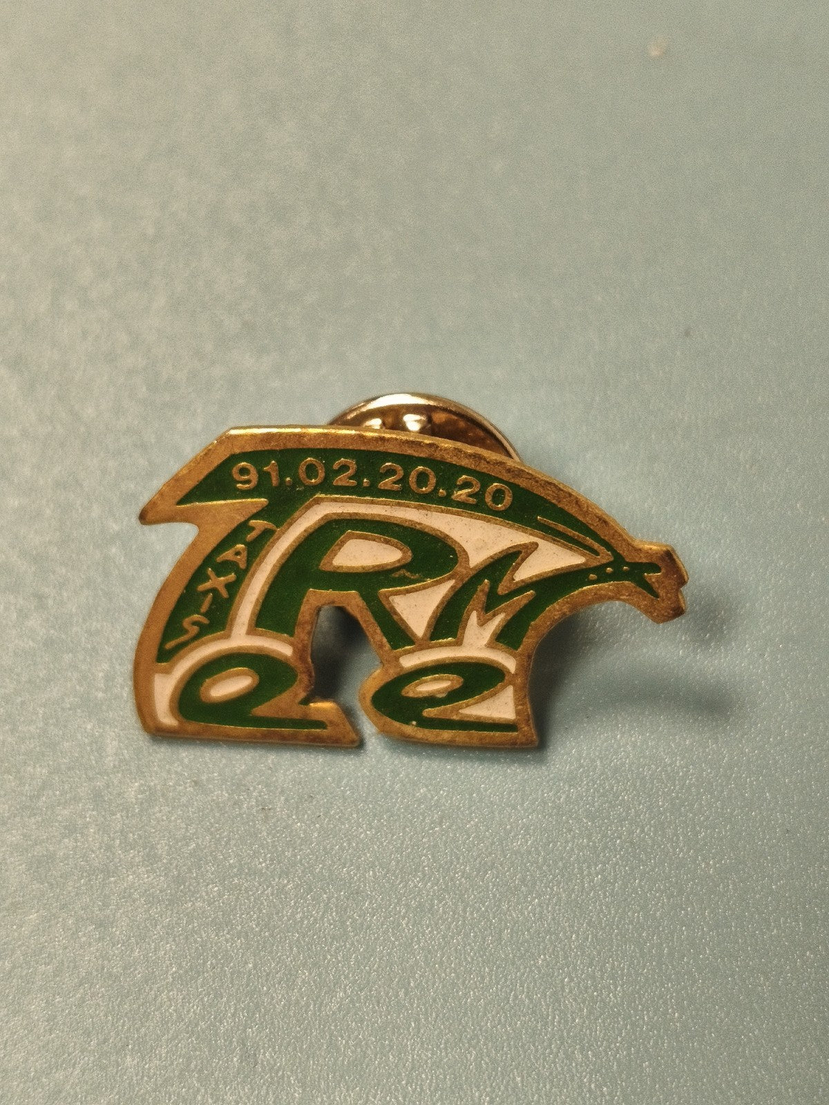 Pin's vintage taxis RM, vert doré, collection transport ancien (Ref 4)