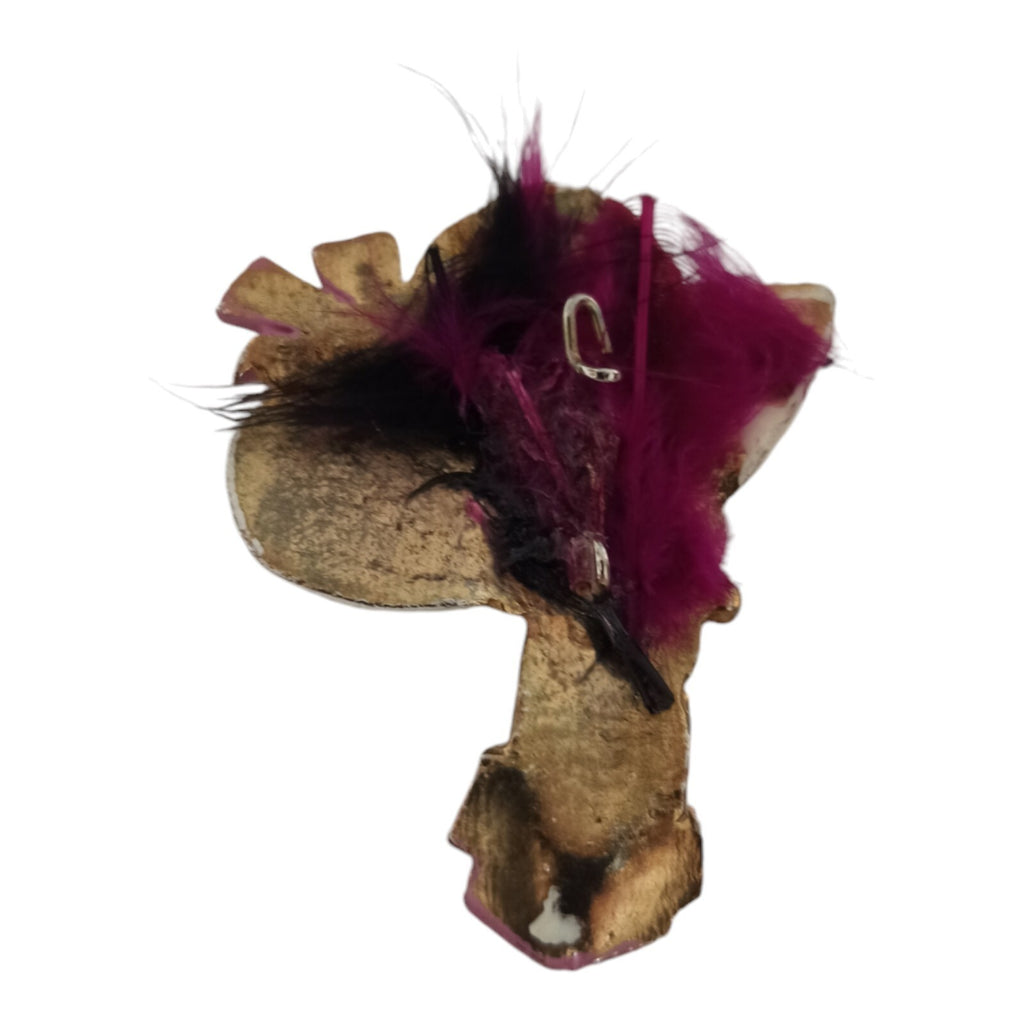 Broche vintage femme chapeau blanc doré années 50 rétro chic accessoire