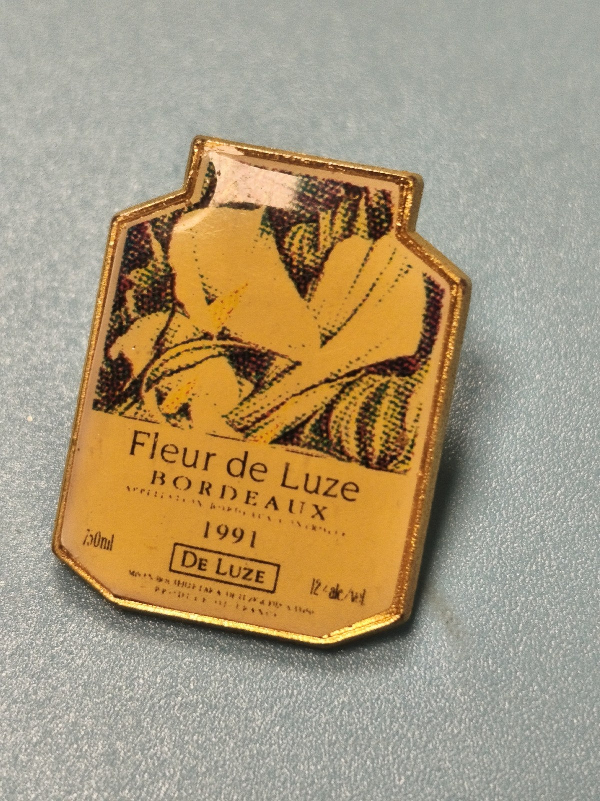 Pin's vintage Fleur de Luze Bordeaux 1991, plaque émaillée, collection vin