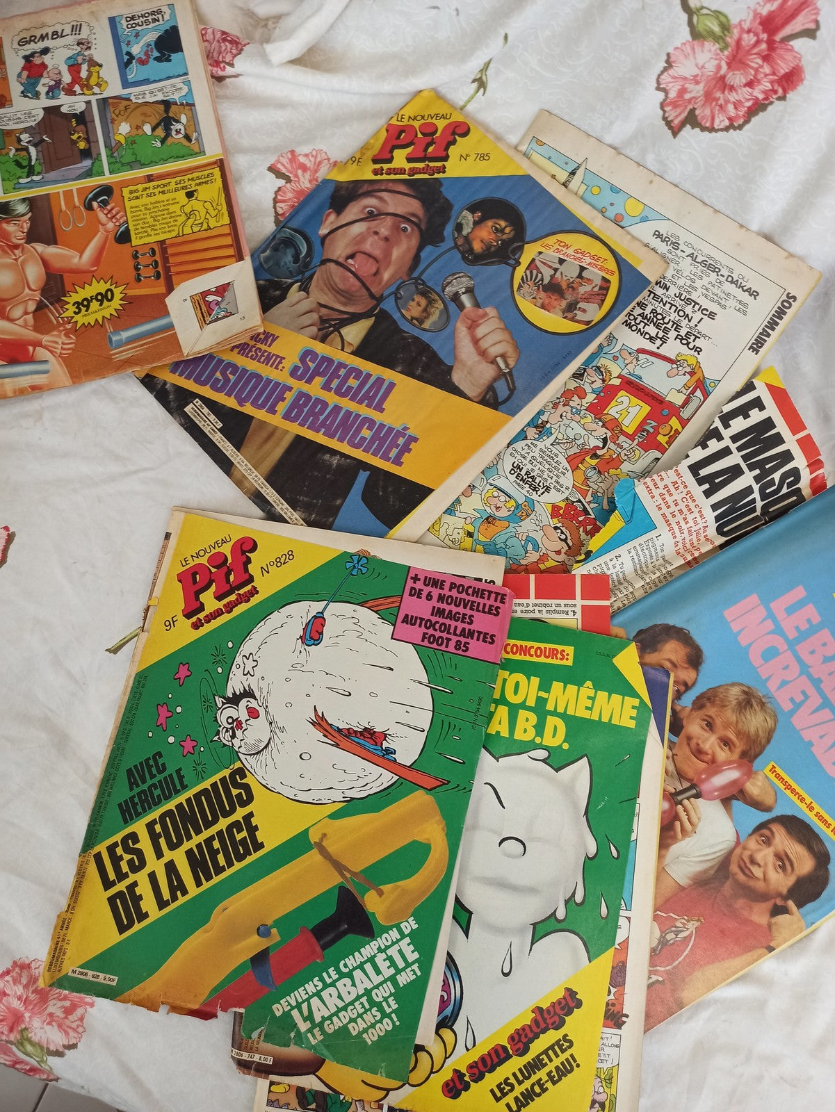 Lot magazines Pif vintage anciens, collection rétro, état à restaurer, presse BD