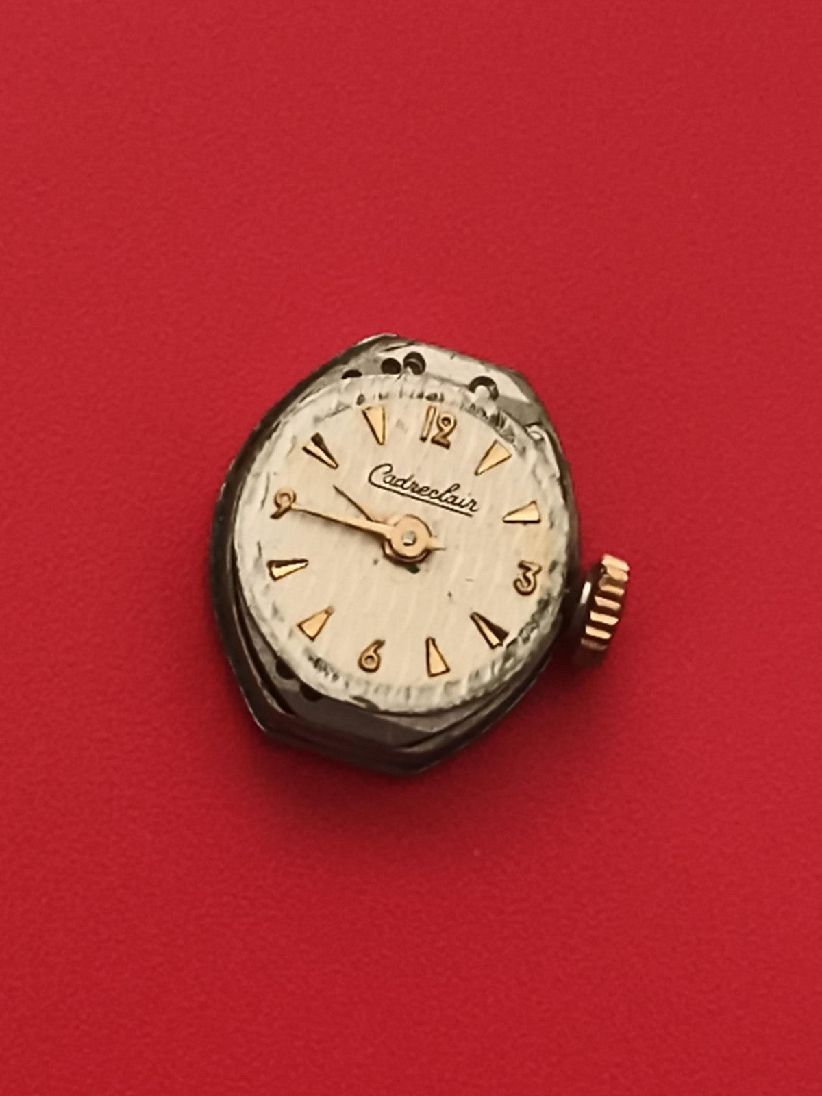 Montre mécanique ancienne Cadrecœur à réviser cadran doré vintage rétro