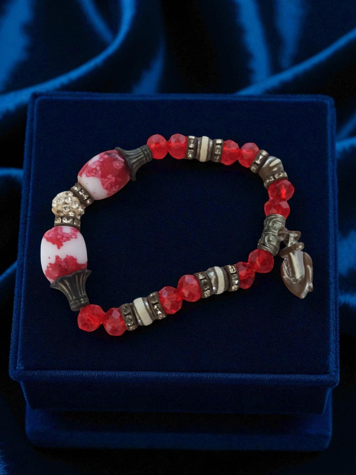 Bracelet perles rouges vintage rétro, fantaisie, gros maillons, motif marbré