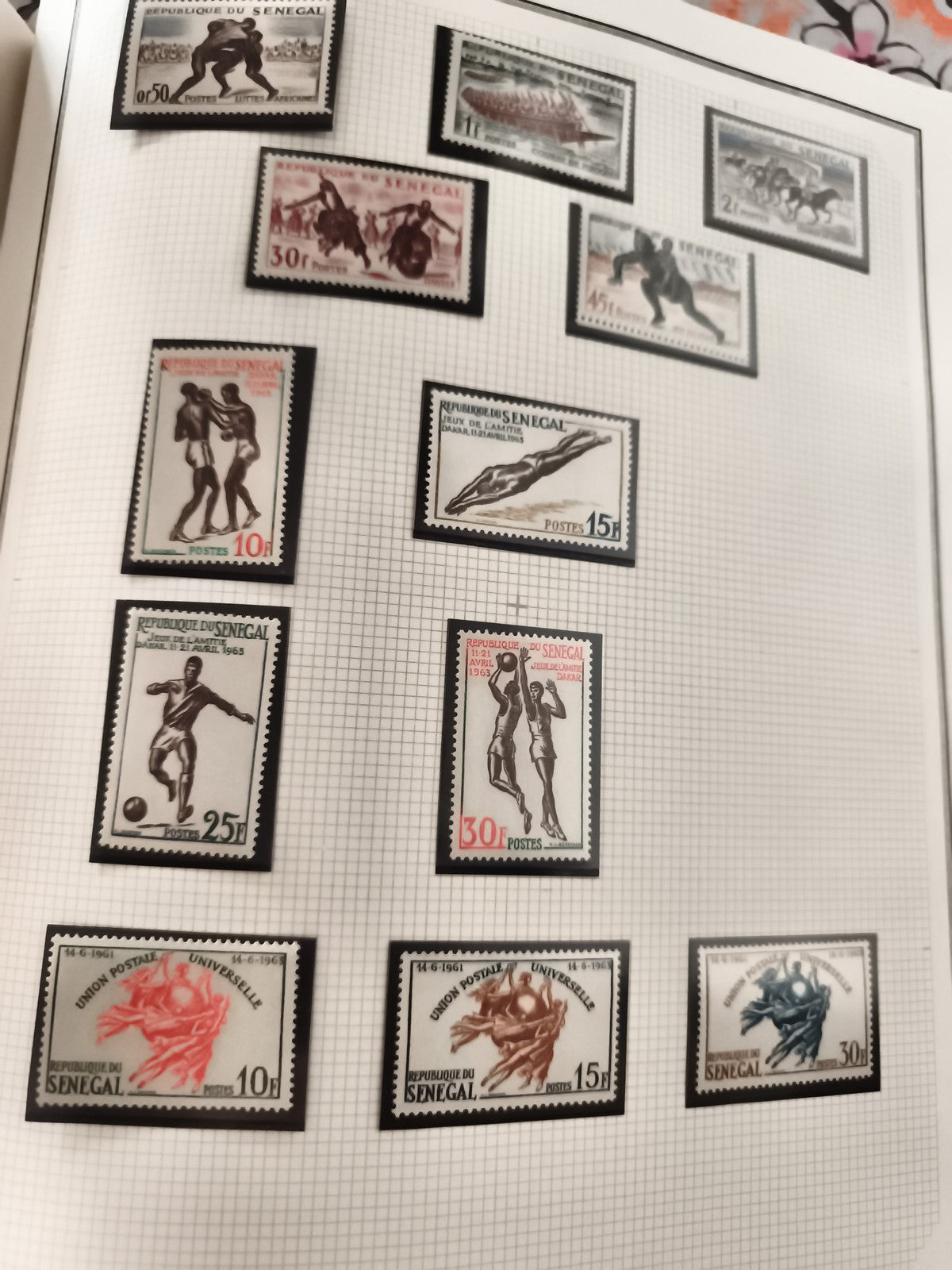 Timbres anciens Sénégal neufs sports années 60 philatélie lot thématique