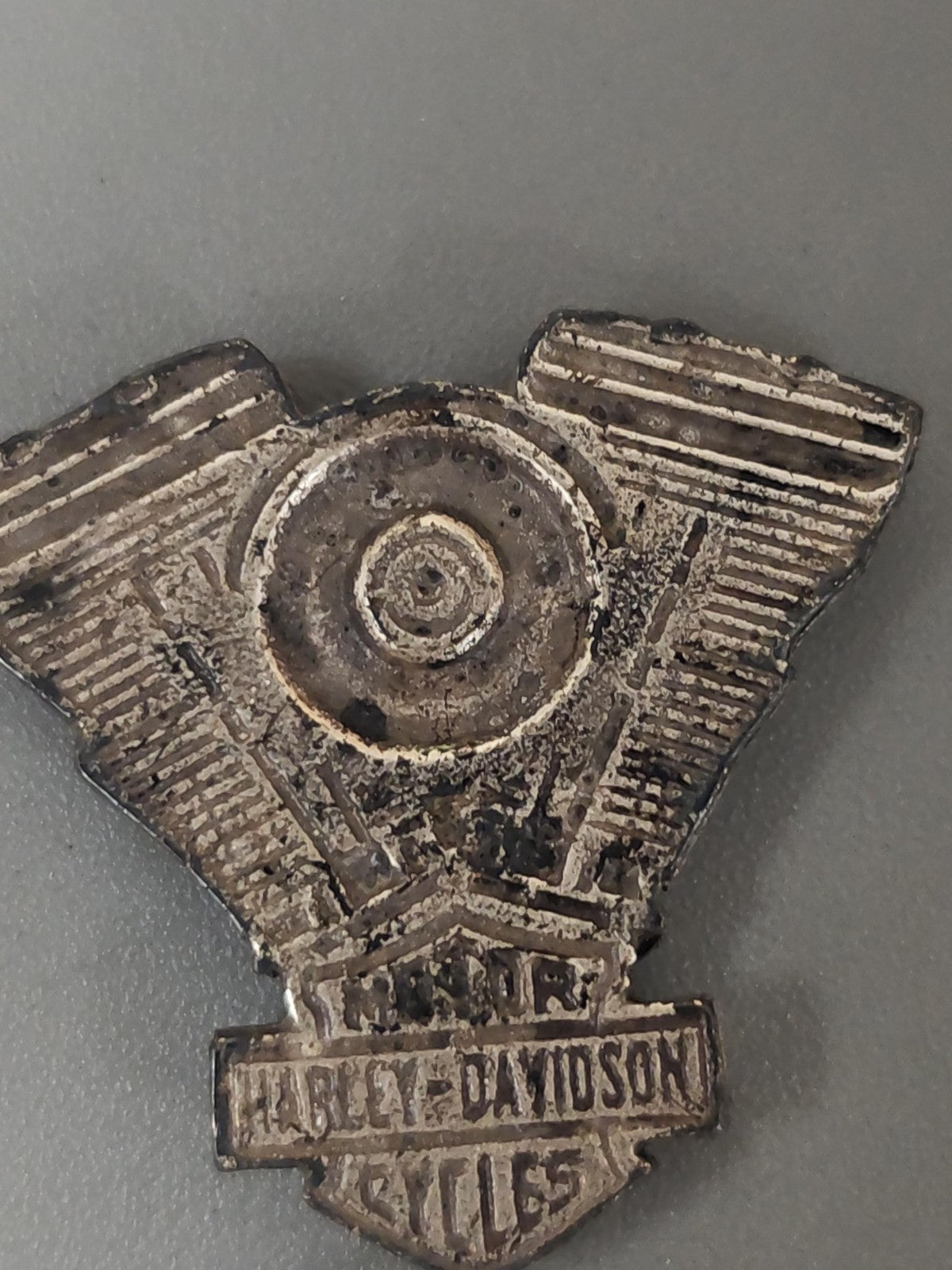 Pin's ancien Harley Davidson rétro, badge moto collection vintage biker USA