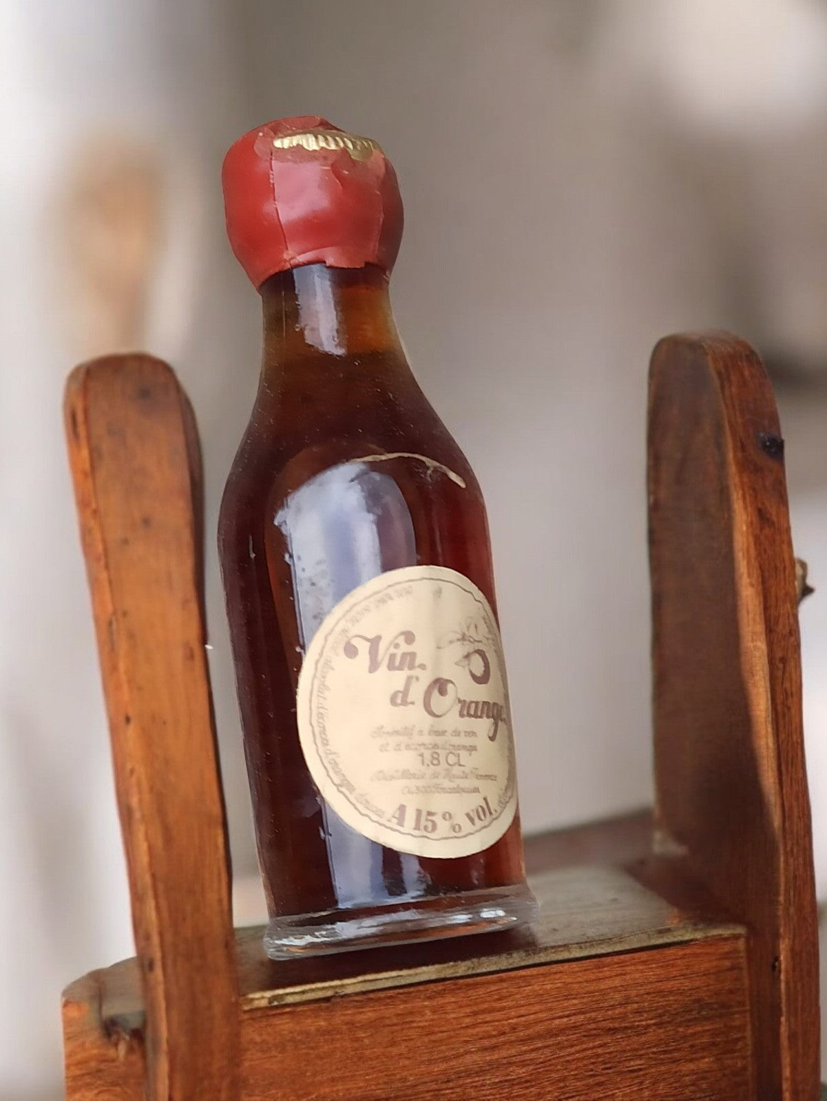 Miniature ancienne vin d’orange 1,8cl bouteille vintage alcool 15% déco bar