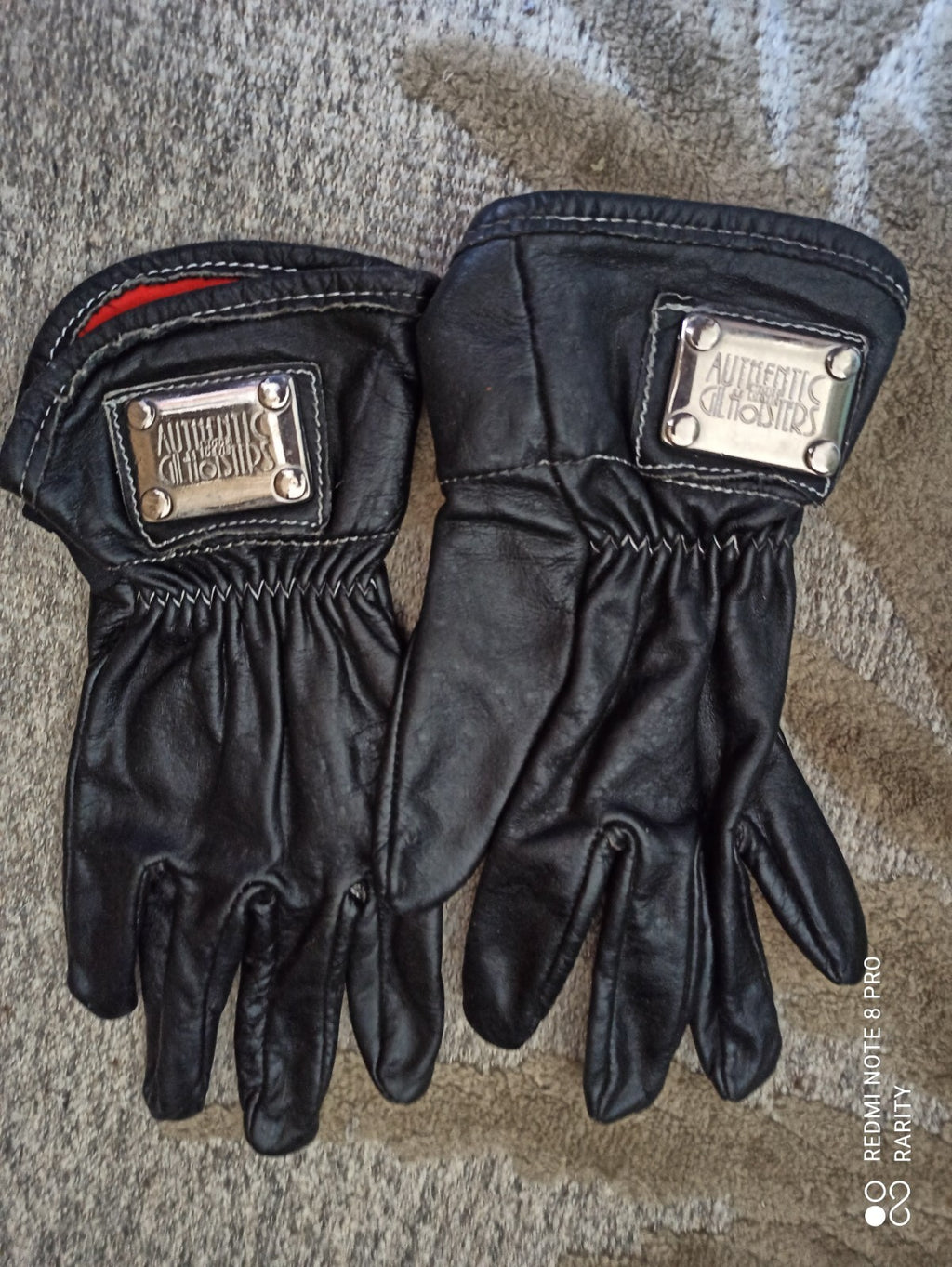 Gants femme cuir noir Authentics All Roosters plaque métal style motard