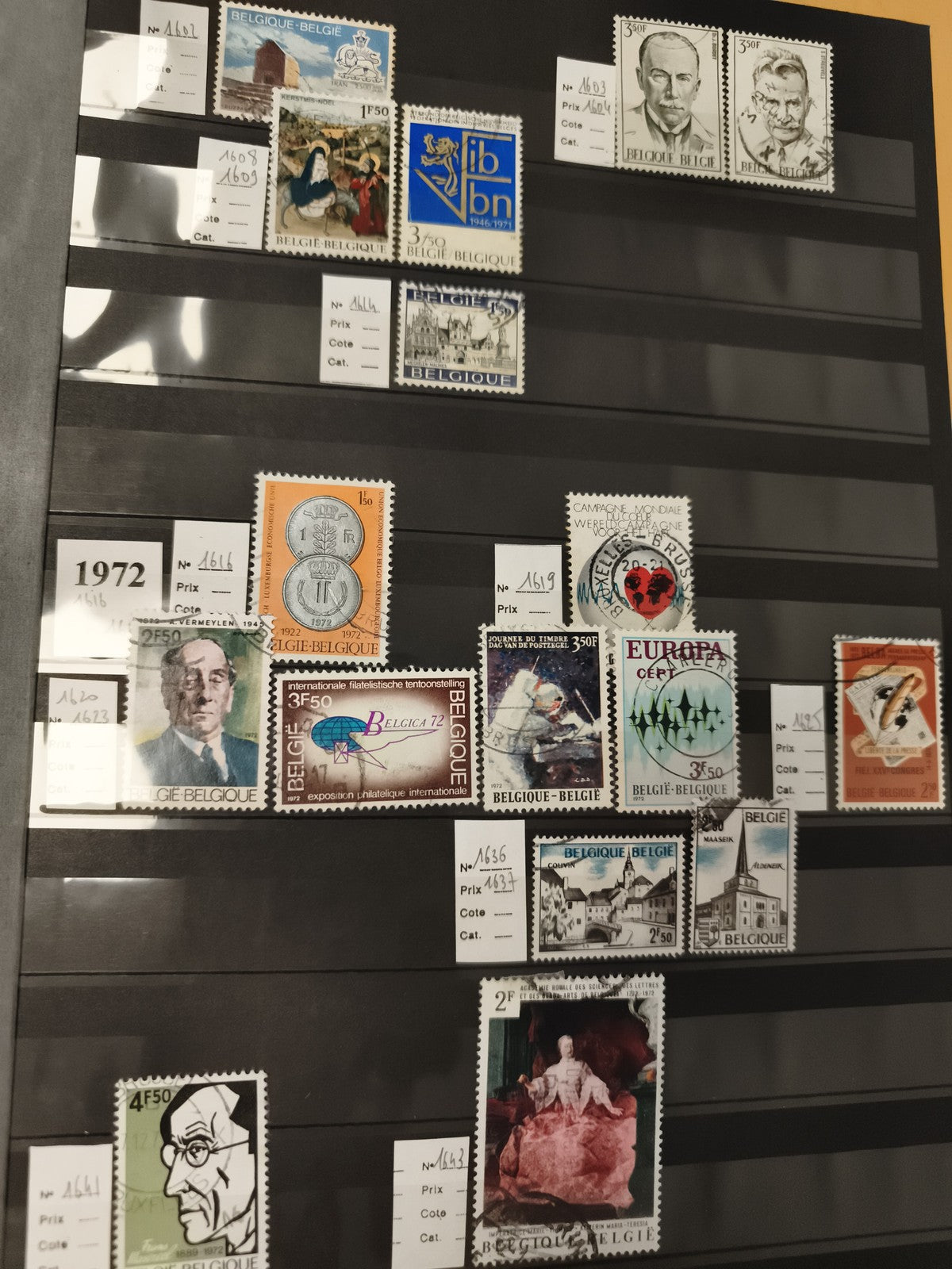 Lot 15 timbres Belgique oblitérés années 1970 thématique philatélie Europa