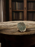 Pierre brute amazonite verte ancienne minéral vintage déco ornementale
