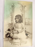 Carte postale ancienne Bonne fête fillette fleurs début XXe CPA photo vintage