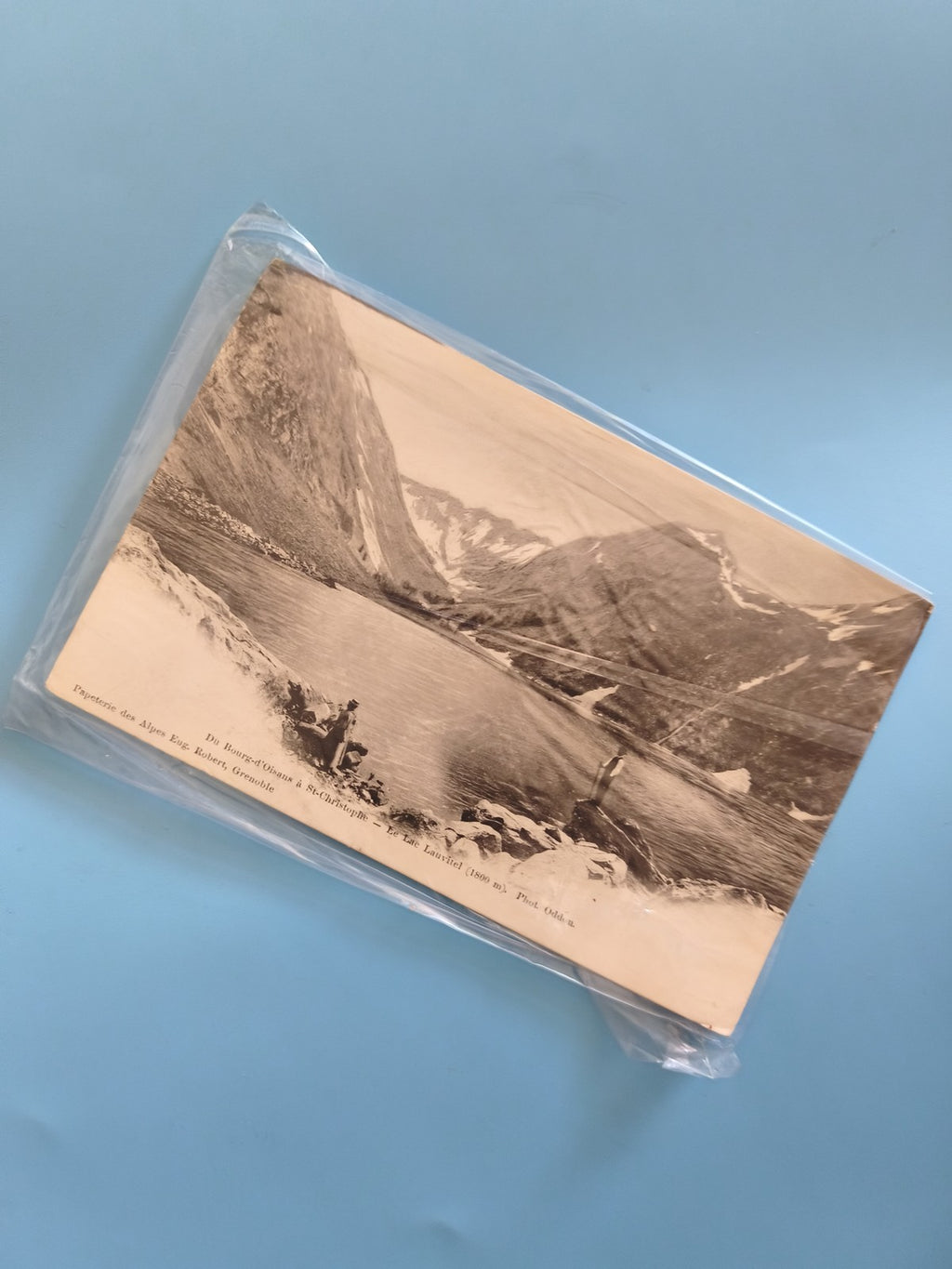 Carte postale vintage oblitérée Le Lac Lauvitel ancien paysage montagne France
