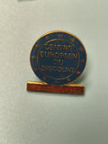 Pin's vintage Centre Européen du Discount bleu doré collection années 90