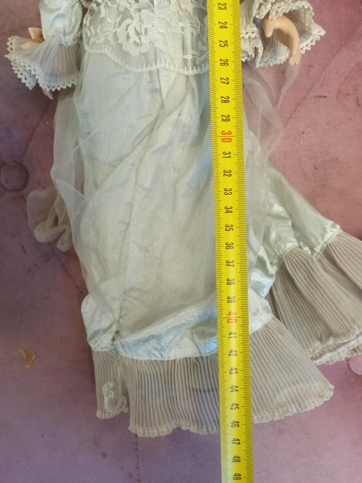 Poupée ancienne porcelaine robe dentelle bouclée vintage rétro déco