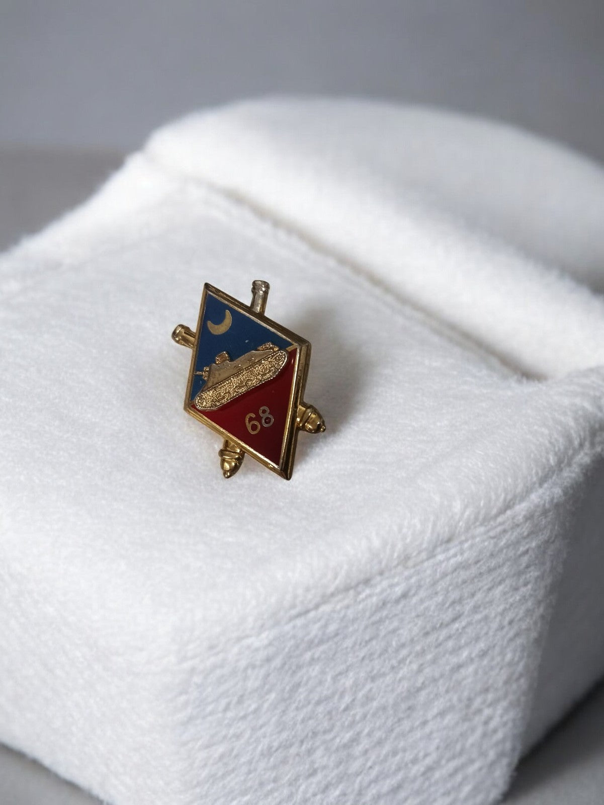 Insigne militaire 68e régiment Afrique ancien émaillé doré vintage armée rare