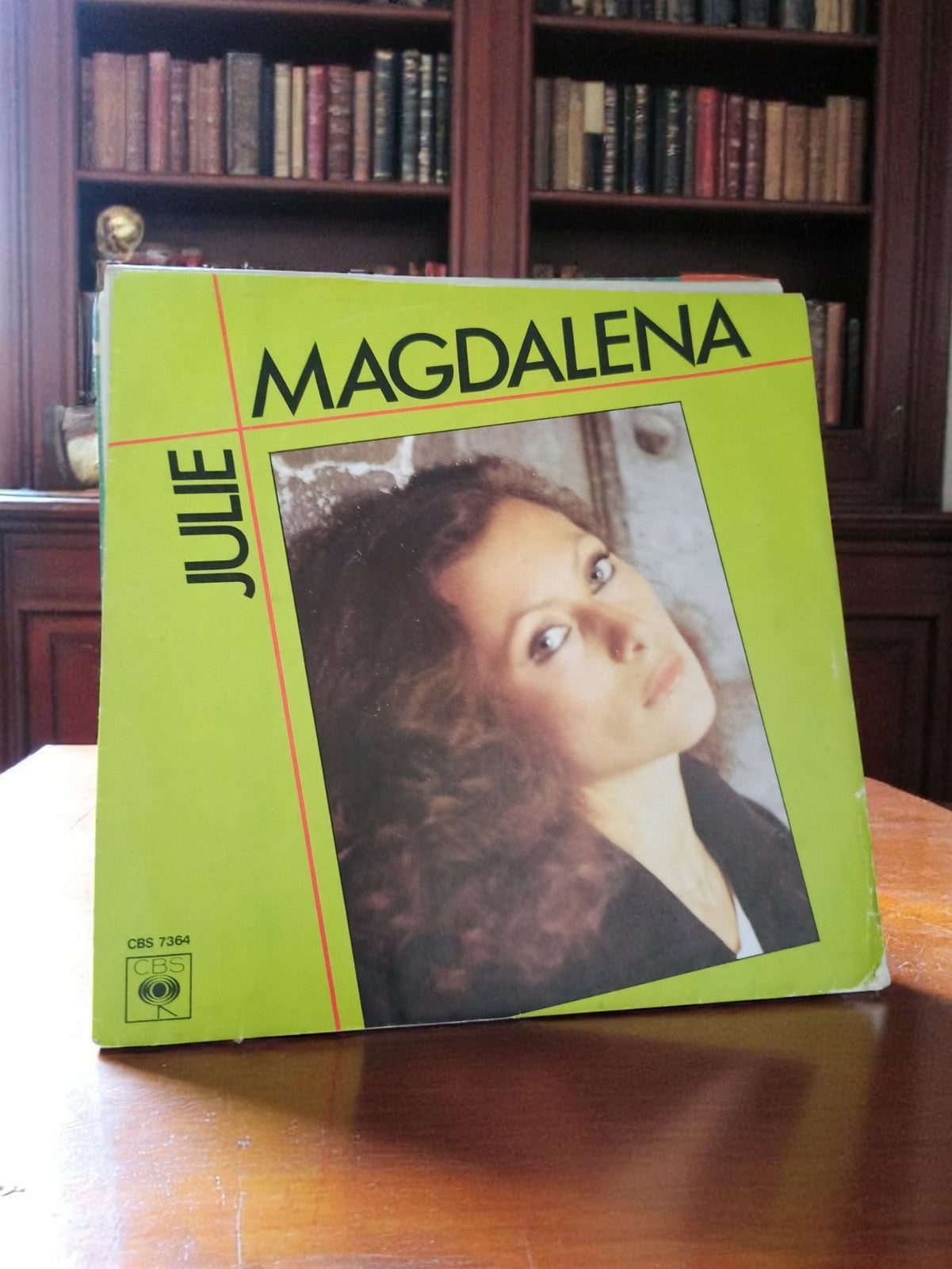 Vinyle 45 tours CBS Julie Magdalena pochette verte vintage disque single