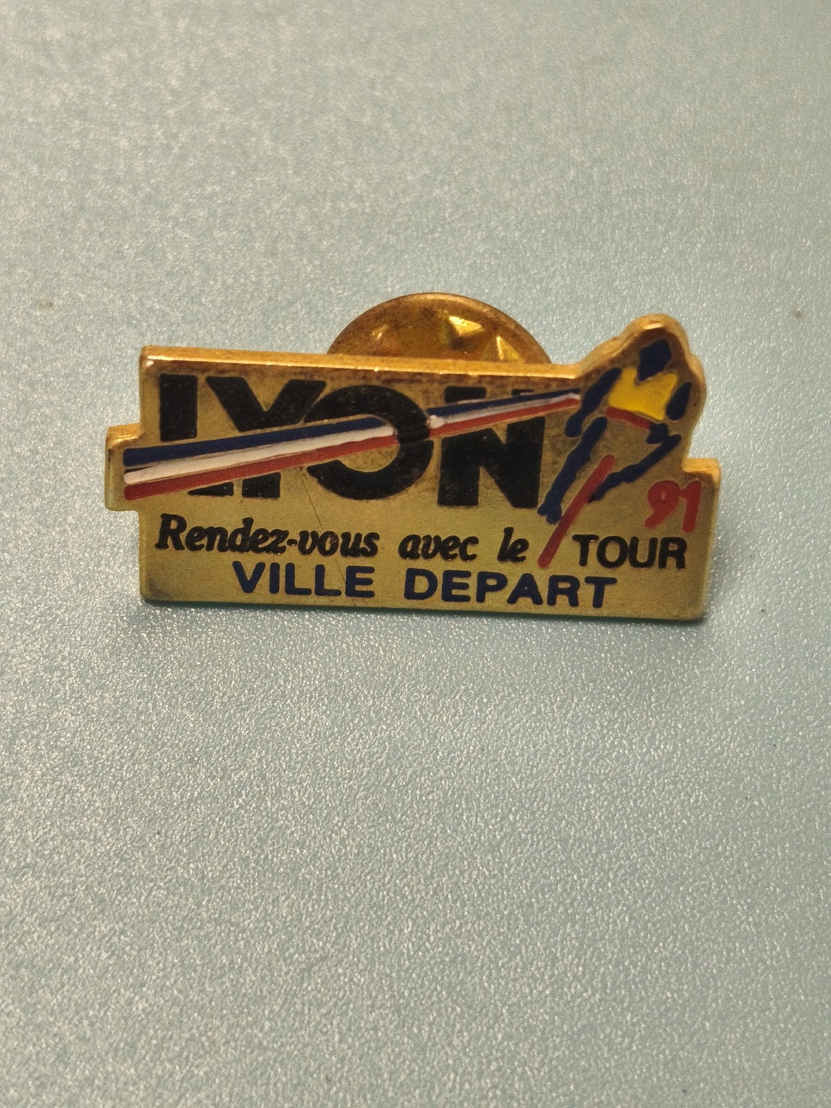 Vintage pin's Lyon Tour de France 1991 Ville Départ cyclisme collection