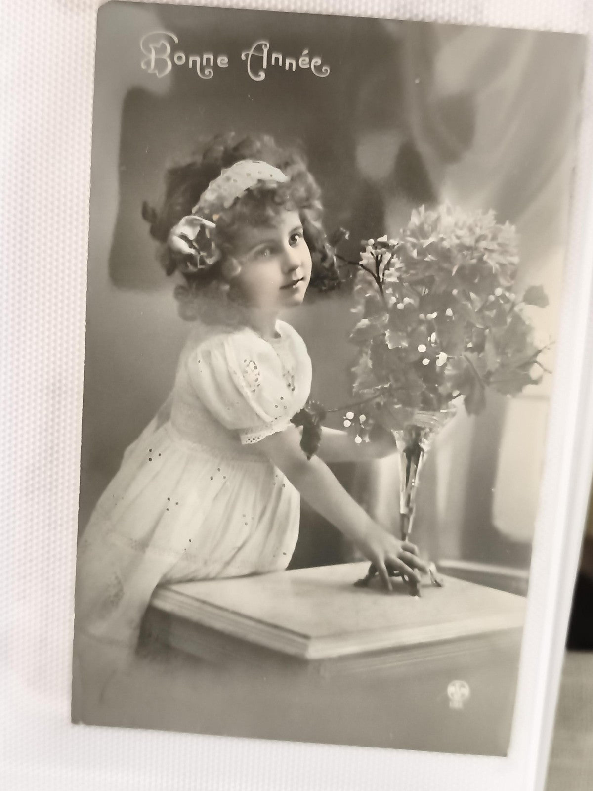 Carte postale ancienne Bonne Année fillette photo rétro CPA début XXe