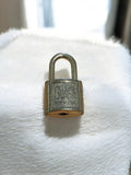 Très petit cadenas ancien BUARD vintage rétro métal doré déco