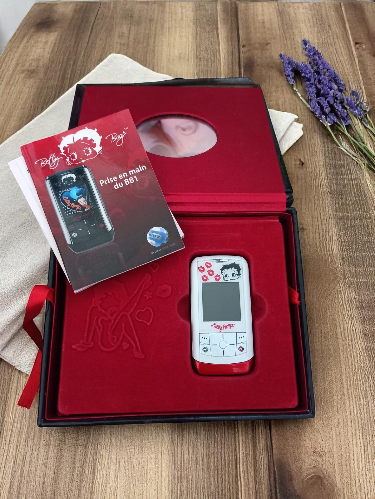 Téléphone portable Betty Boop vintage BB1 édition collector boîte