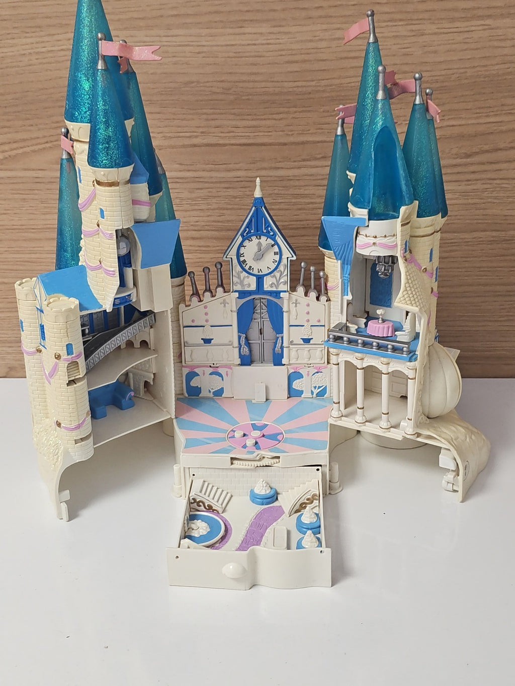Vintage château Cendrillon Disney Polly Pocket Trendmasters 1996 ancien jouet ra