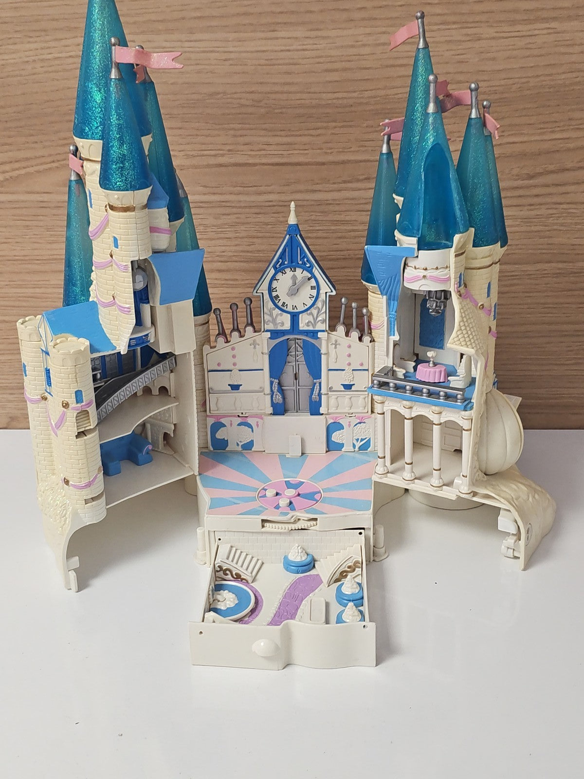 Vintage château Cendrillon Disney Polly Pocket Trendmasters 1996 ancien jouet ra