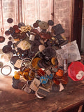 Gros lot boutons anciens vintage divers, couture mercerie rétro, formes et coule