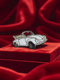 Pin's ancien voiture cabriolet blanche rétro vintage publicité auto