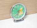 Réveil vintage héros chinois ancien, horloge mécanique animée motif Bambi rare