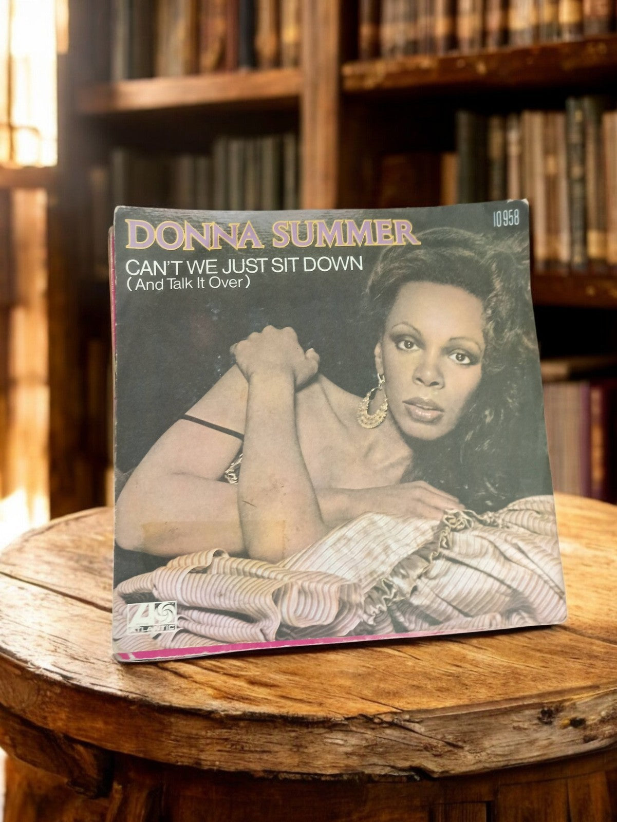 Vinyle 45 tours Donna Summer ancien, pochette rétro, Can't We Just Sit Down